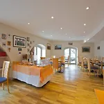 Le Bourbon Centre 2*
