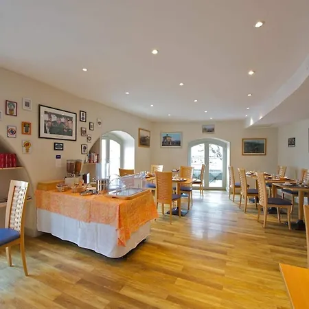 Le Bourbon Centre 2*