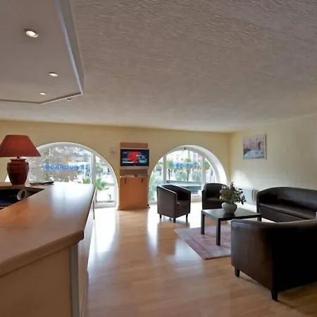 Le Bourbon Centre فندق