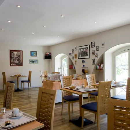 Отель Le Bourbon Centre По