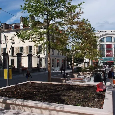 Отель Le Bourbon Centre 2*