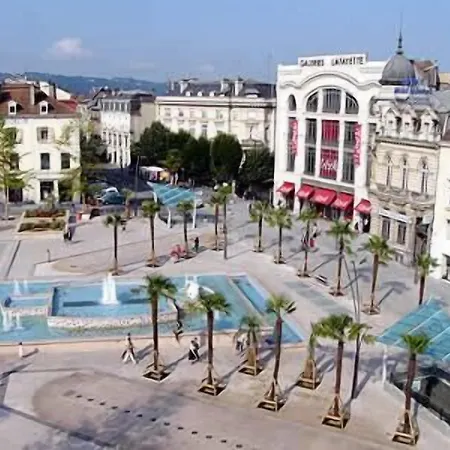 Le Bourbon Centre 2*