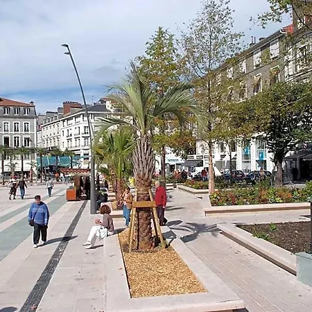 Le Bourbon Centre 2* Pau