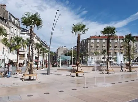 Le Bourbon Centre Отель По