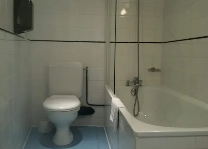 فندق Le Bourbon Centre 2*