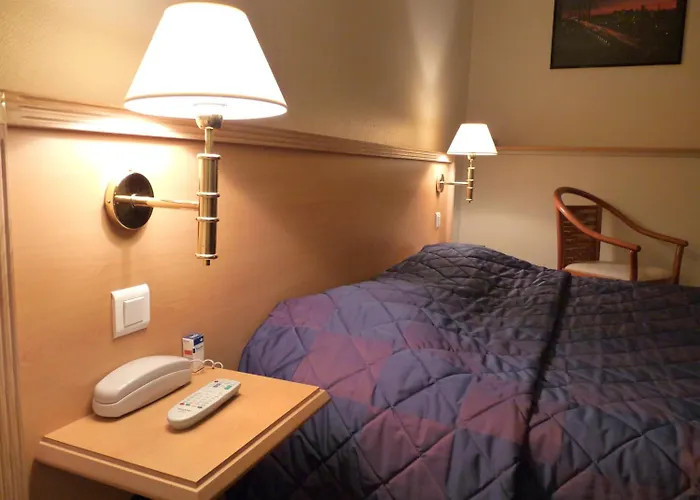 Le Bourbon Centre 2* بو