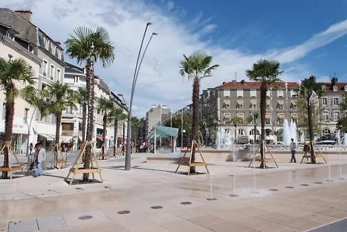 Le Bourbon Centre فندق بو