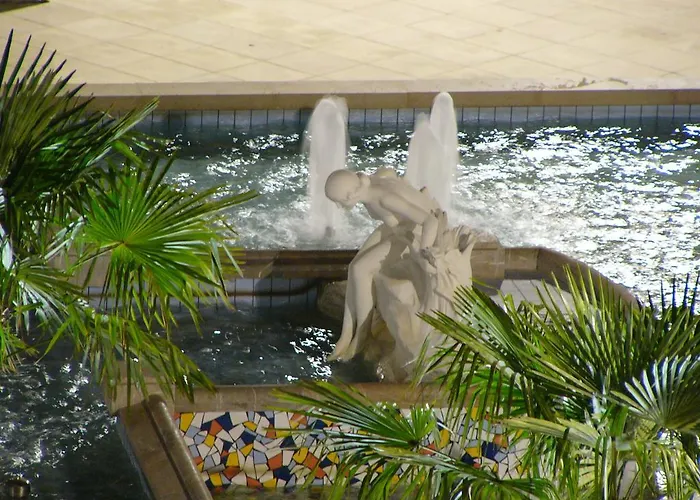 Le Bourbon Centre ホテル ポー